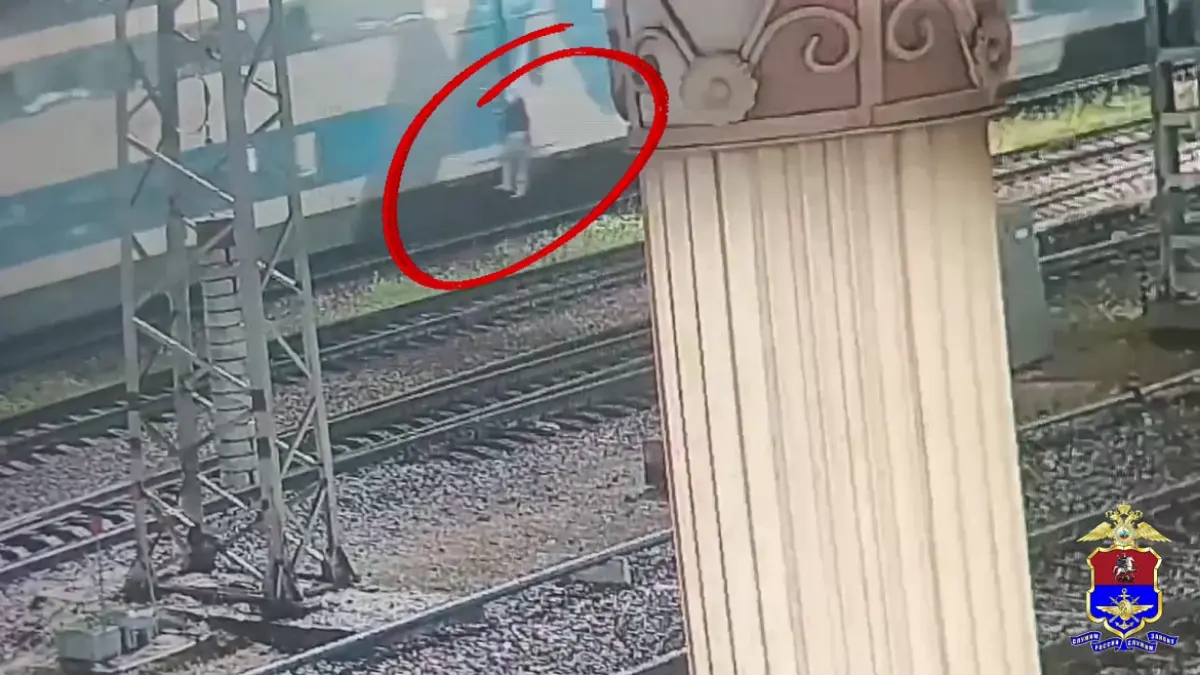 14-летнего зацепера поймали транспортные полицейские в Бологое Фото, видео: пресс-служба УТ МВД России по ЦФО