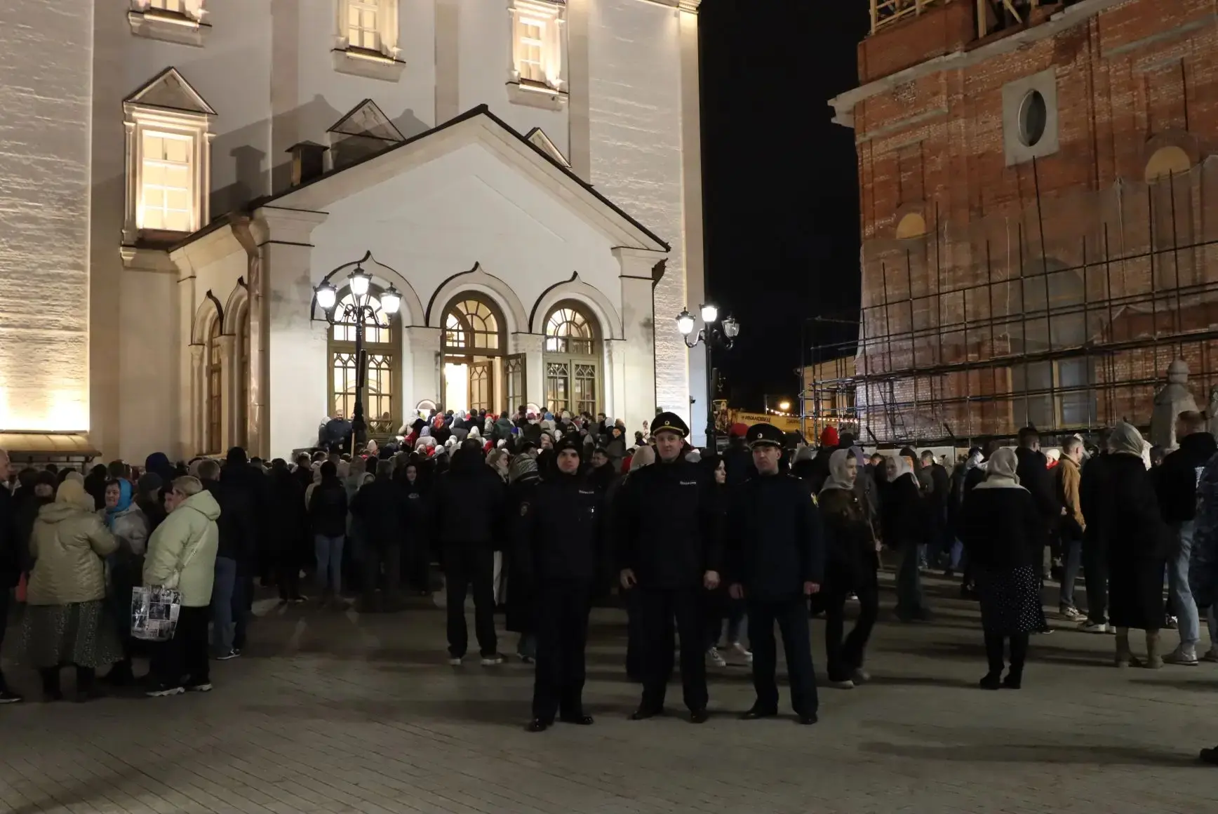 Порядок и безопасность в храмах на Пасху обеспечили полицейские Тверской области Фото пресс-служба УМВД России по Тверской области