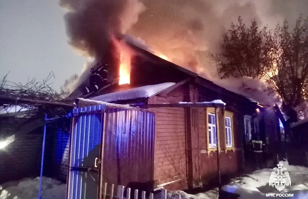 Двух человек спасли на пожаре в Твери - новости Афанасий