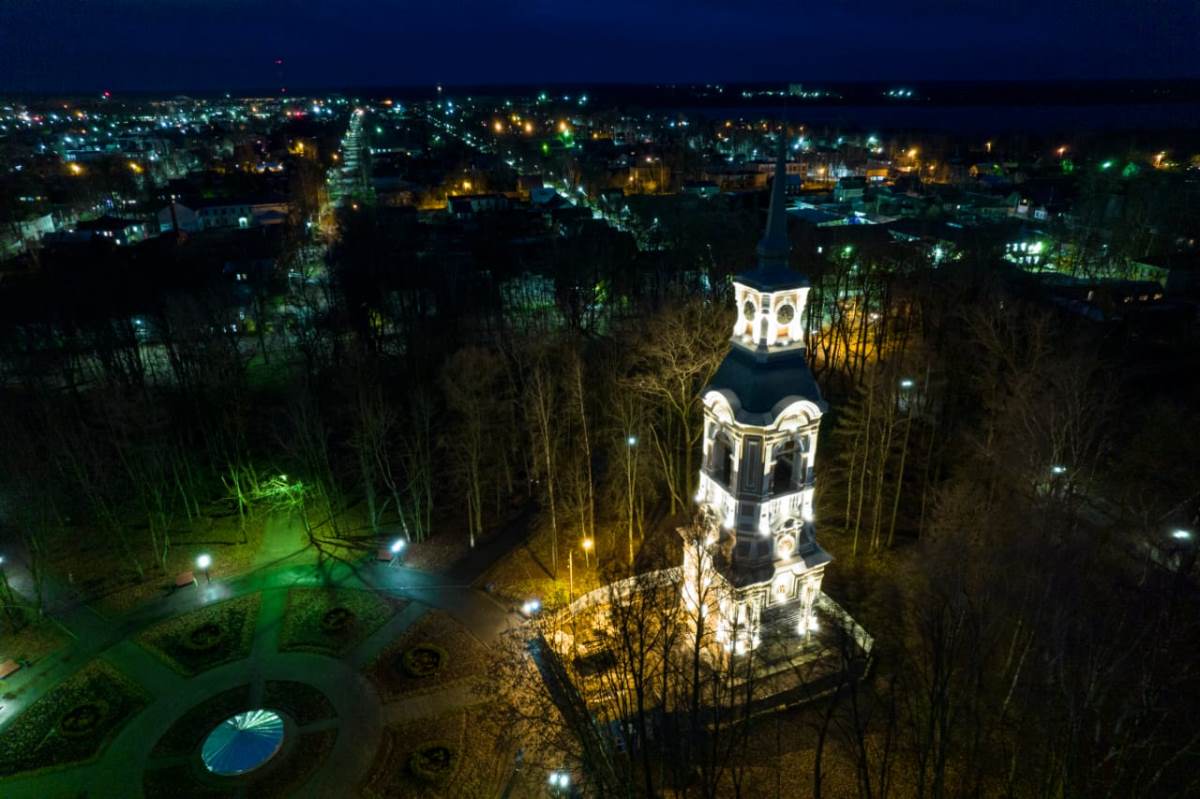 Декабрь. В Осташкове восстановили колокольню церкви Спаса Преображения